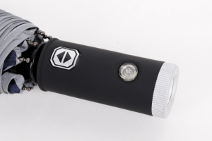 Ovida Popular Item Battery Upside Down Flashlight Inverted Umbrella with LED Light 3 folding compact umbrella